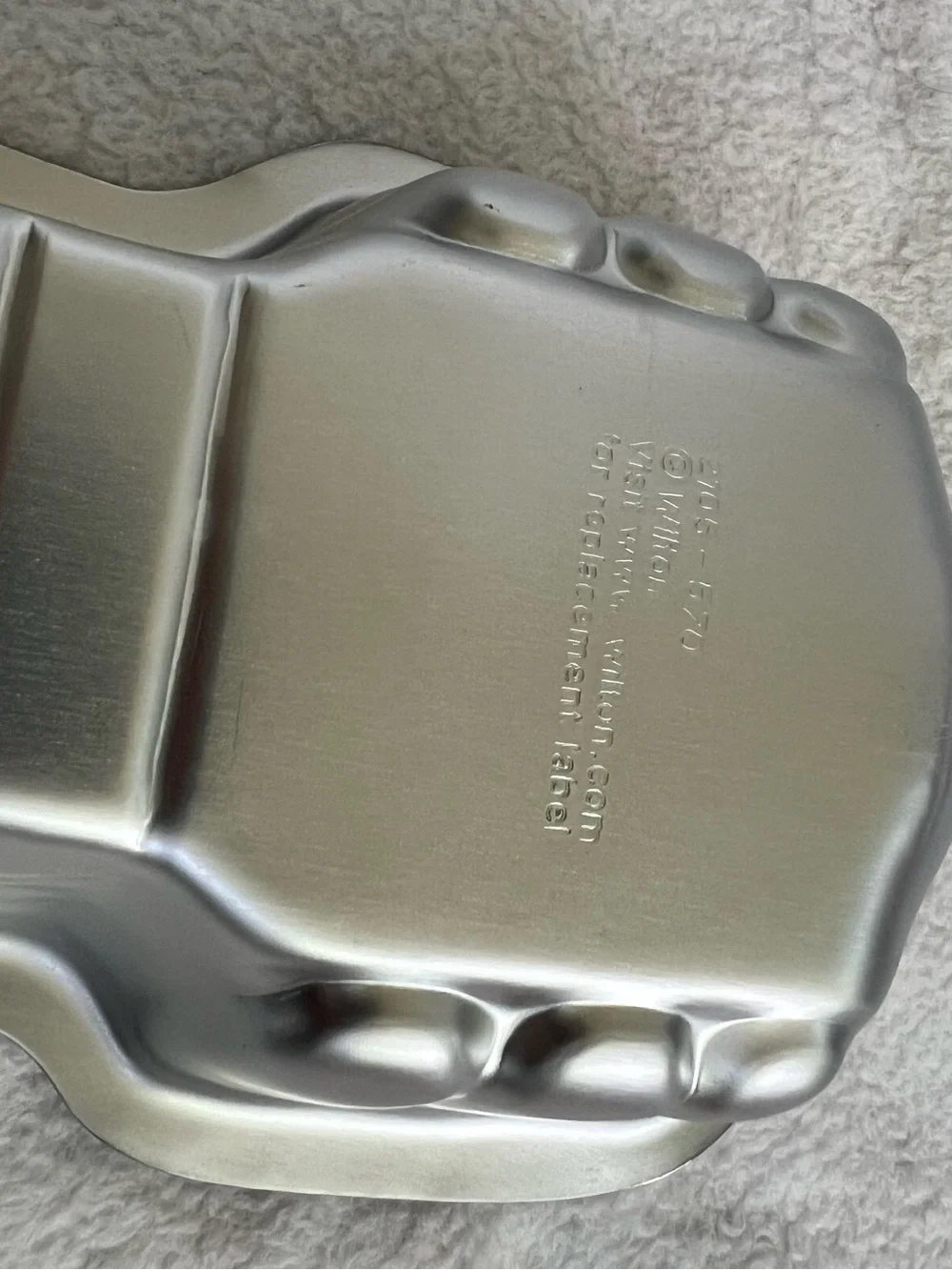 Wilton Guitar Cake Pan 🎸 Music Theme Baking Pan